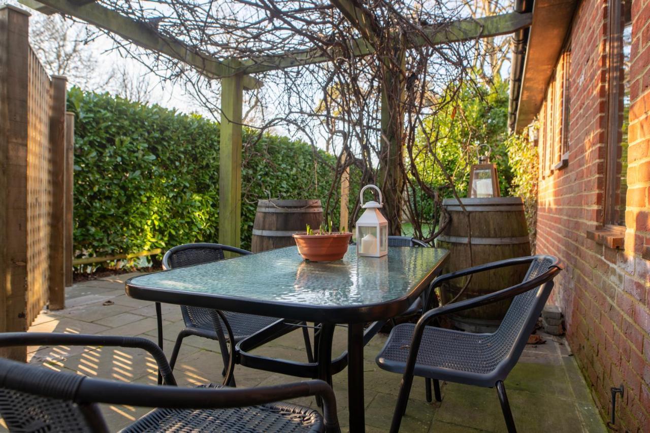 Terlingham Lane Cottage Hawkinge Exterior foto
